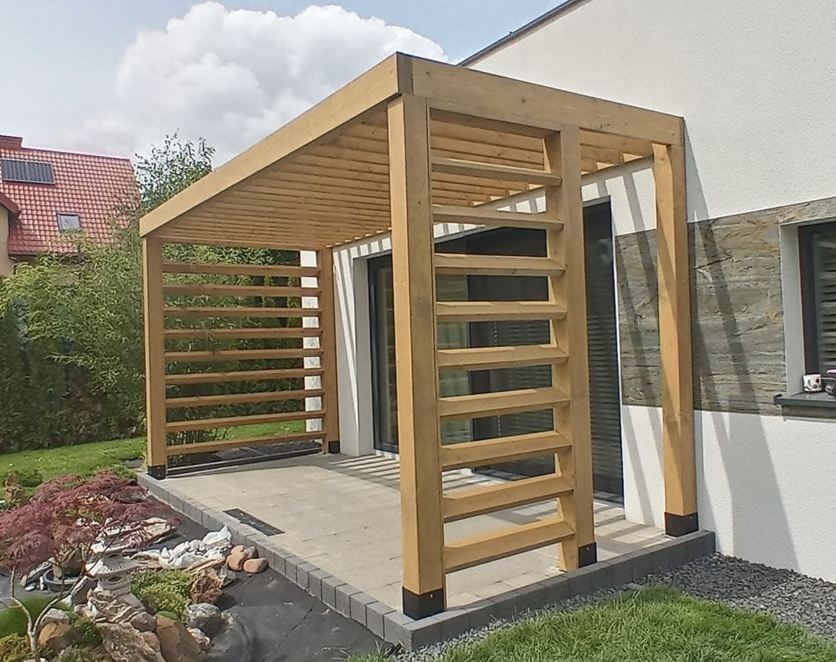 Altana lub taras — realizacja drewniana